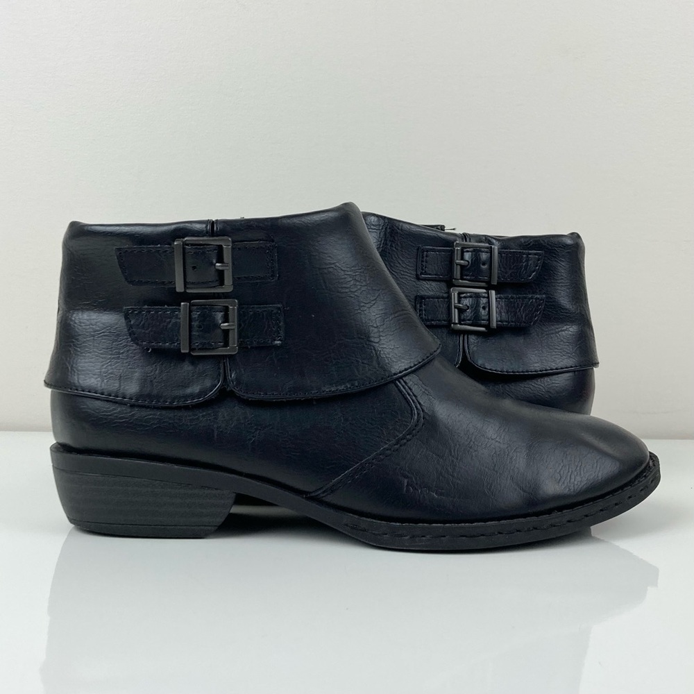 BOC Born Women’s Black Buckle Folded Cuff Heeled Ankle Boots Size 7.5 M - Picture 2 of 10